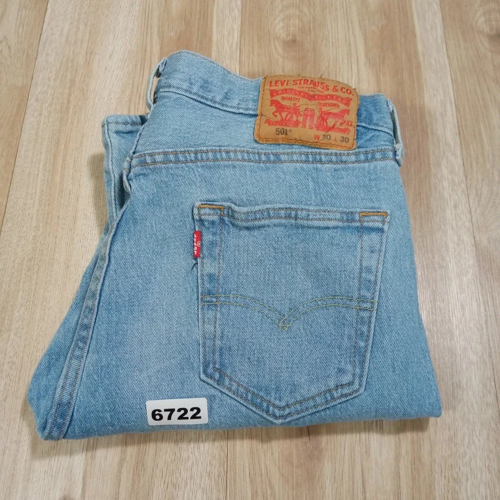 Levi's 501 Button Fly Light Wash Denim Jeans‎ Men's W30 L30